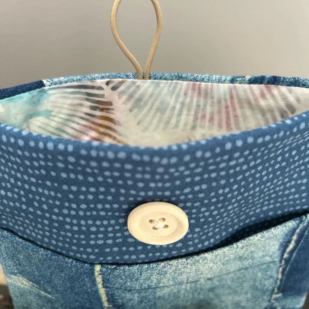 Looks Like Denim Padded Sleeve l Front pocket l button l Handmade l Kindle